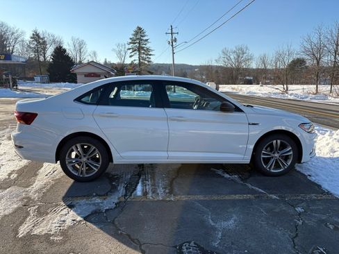 Used 2019 Volkswagen Jetta R-Line image 5