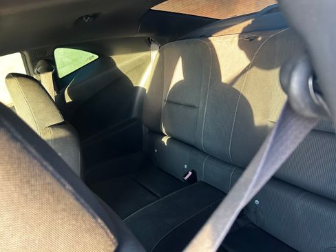 Used 2010 Chevrolet Camaro LT RWD image 17