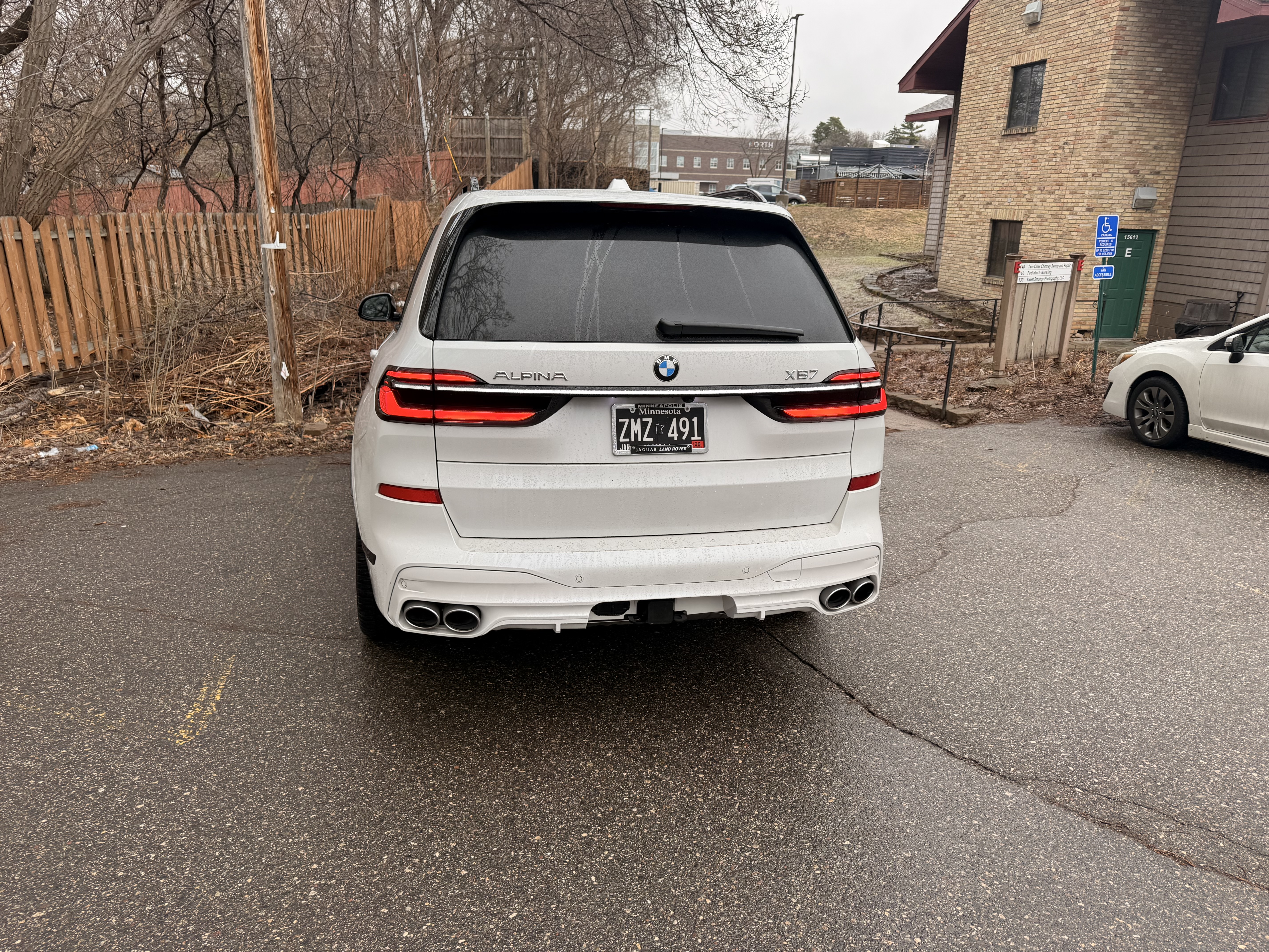 Used 2025 BMW ALPINA XB7 AWD/4WD image 10