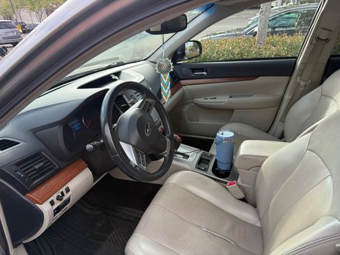 Used 2014 Subaru Outback 2.5i Limited w/ Moonroof Package image 4