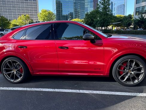 Used 2022 Porsche Cayenne GTS AWD/4WD image 6