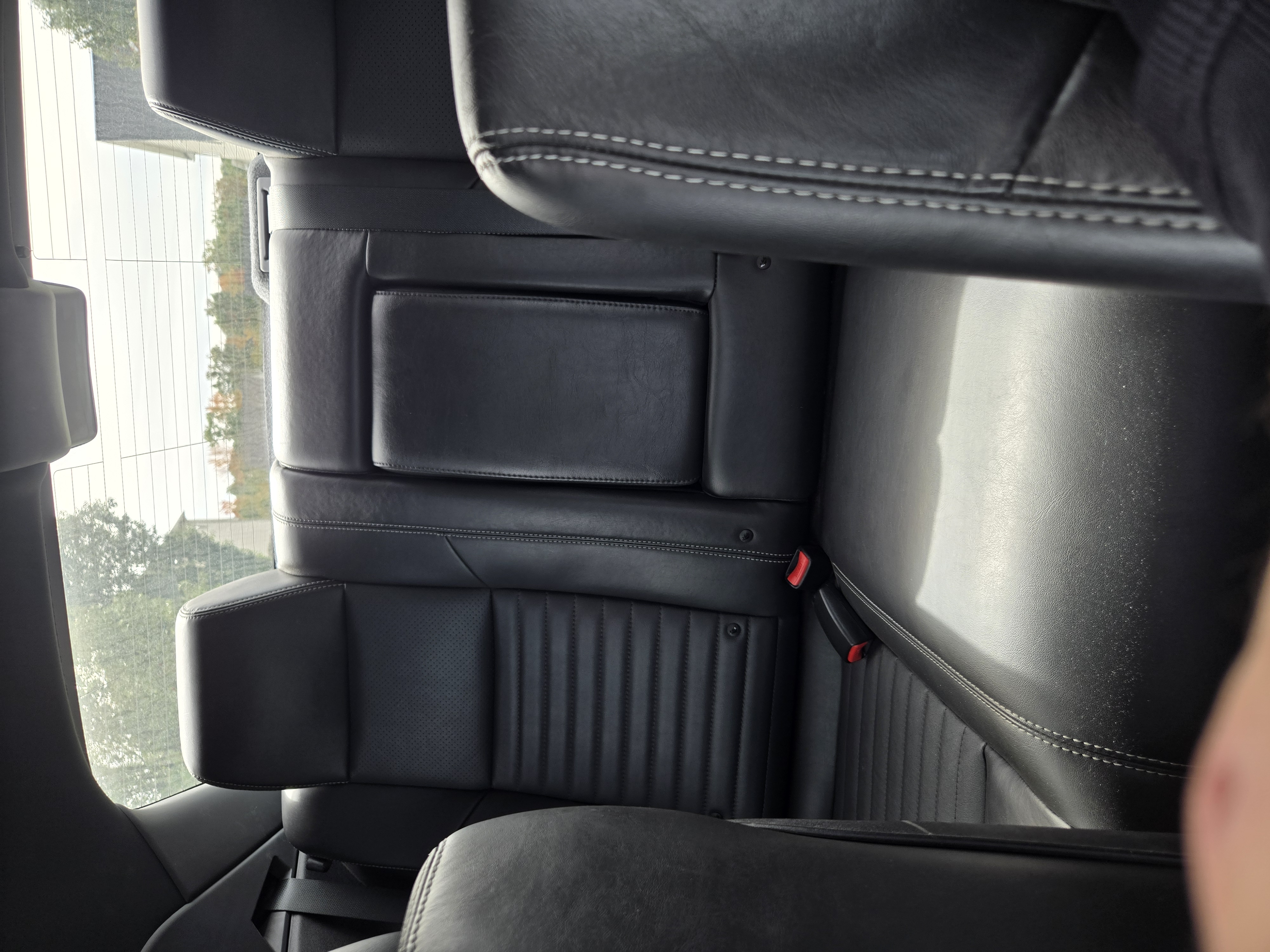 Used 2011 Dodge Challenger R/T RWD image 16