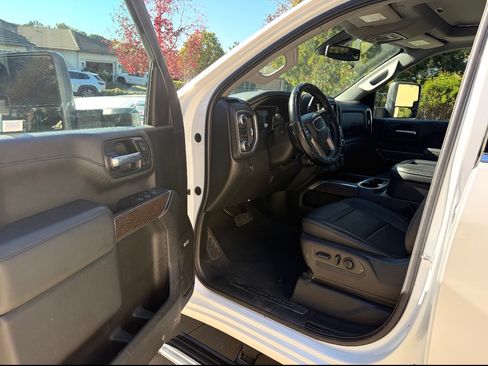 Used 2022 GMC Sierra 3500 Denali image 16