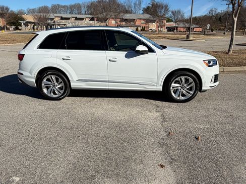 Used 2023 Audi Q7 3.0T Premium Plus image 4