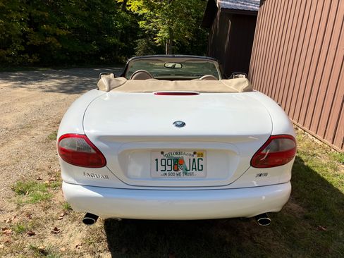 Used 1998 Jaguar XK8 Convertible image 9