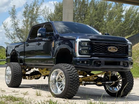 Used 2023 Ford F250 Lariat w/ Sport Appearance Package image 22