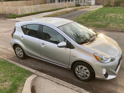 Used 2016 Toyota Prius C Three image 5