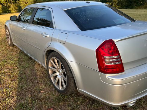 Used 2006 Chrysler 300 SRT8 w/ SRT Option Group II image 8