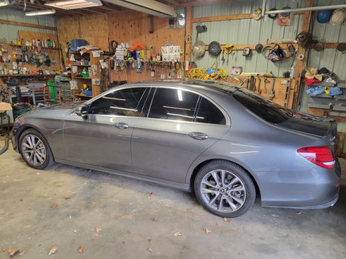 Used 2019 Mercedes-Benz E 450 4MATIC Sedan image 1