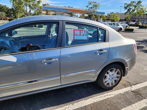 Used 2010 Nissan Sentra 2.0 S image 2