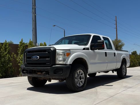 Used 2013 Ford F250 XL w/ PWR Equipment Group AWD/4WD image 4