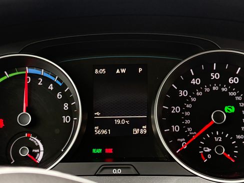 Used 2016 Volkswagen e-Golf SEL Premium FWD image 6