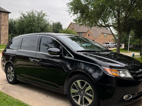 Used 2015 Honda Odyssey Touring Elite image 21