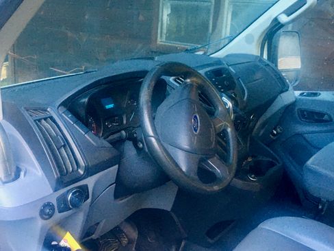 Used 2017 Ford Transit 150 130 Low Roof RWD image 13