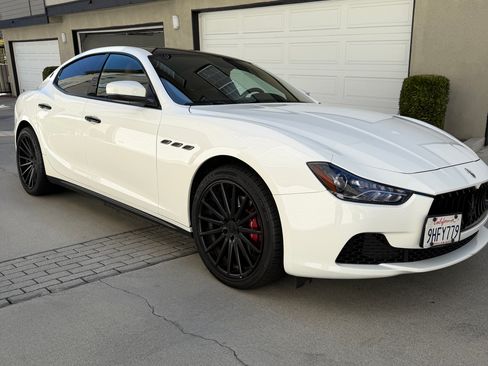 Used 2017 Maserati Ghibli Sedan 4D image 1