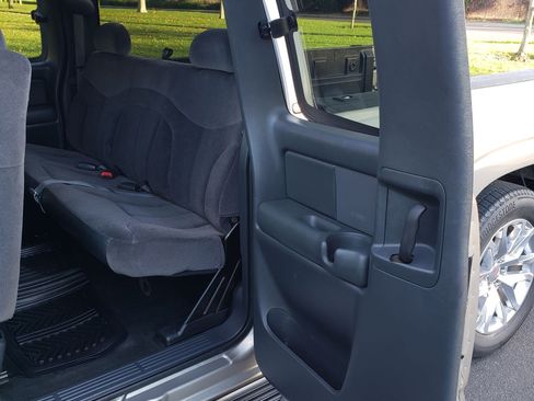 Used 2001 GMC Sierra 1500 2WD Extended Cab image 29