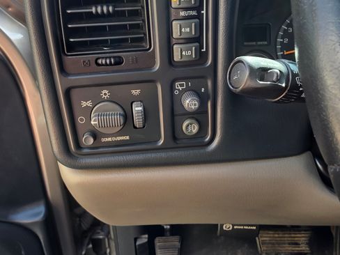 Used 2002 GMC Yukon XL SLE image 12