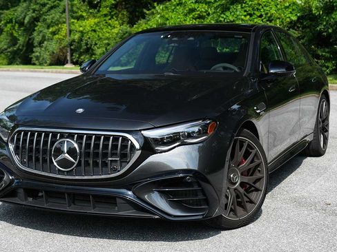 Used 2025 Mercedes-Benz E 53 AMG e 4MATIC Sedan image 1