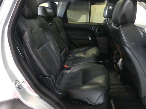 Used 2016 Land Rover Range Rover Sport HSE image 5