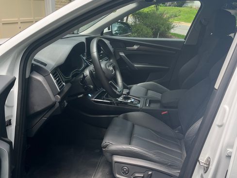 Used 2022 Audi Q5 e Premium AWD/4WD image 10