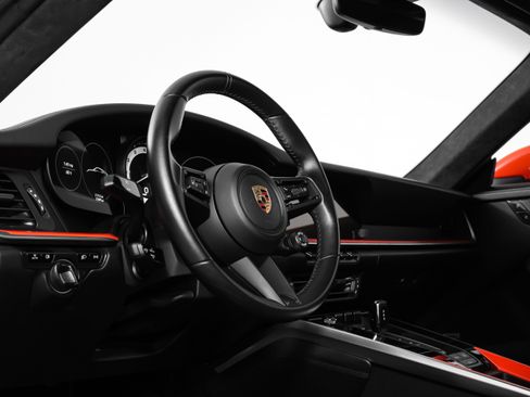 Used 2020 Porsche 911 Carrera S image 4