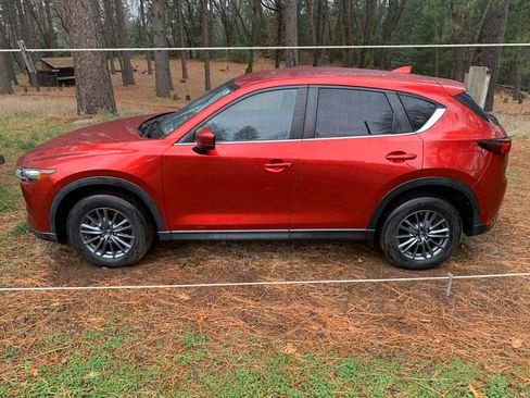 Used 2017 MAZDA CX-5 Touring image 4