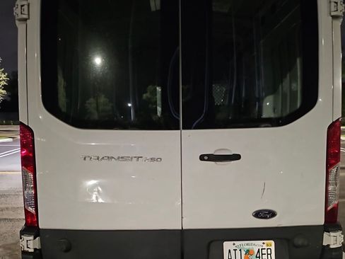 Used 2018 Ford Transit 250 148 Medium Roof image 5