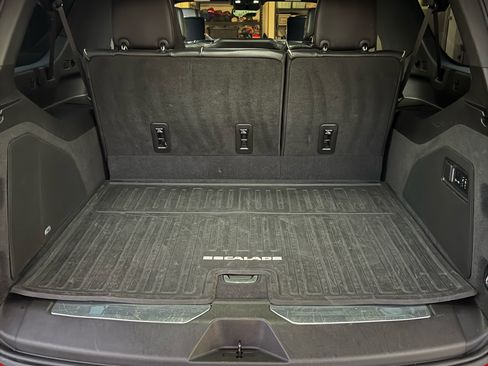 Used 2021 Cadillac Escalade ESV Sport w/ Driver Assist Tech Package image 12