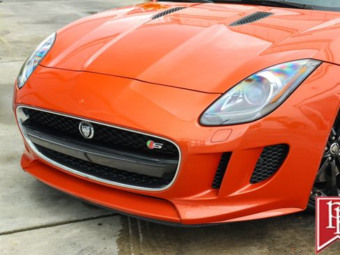 Used 2014 Jaguar F-TYPE S RWD image 11