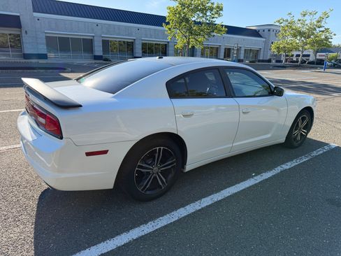 Used 2013 Dodge Charger SXT AWD/4WD image 8