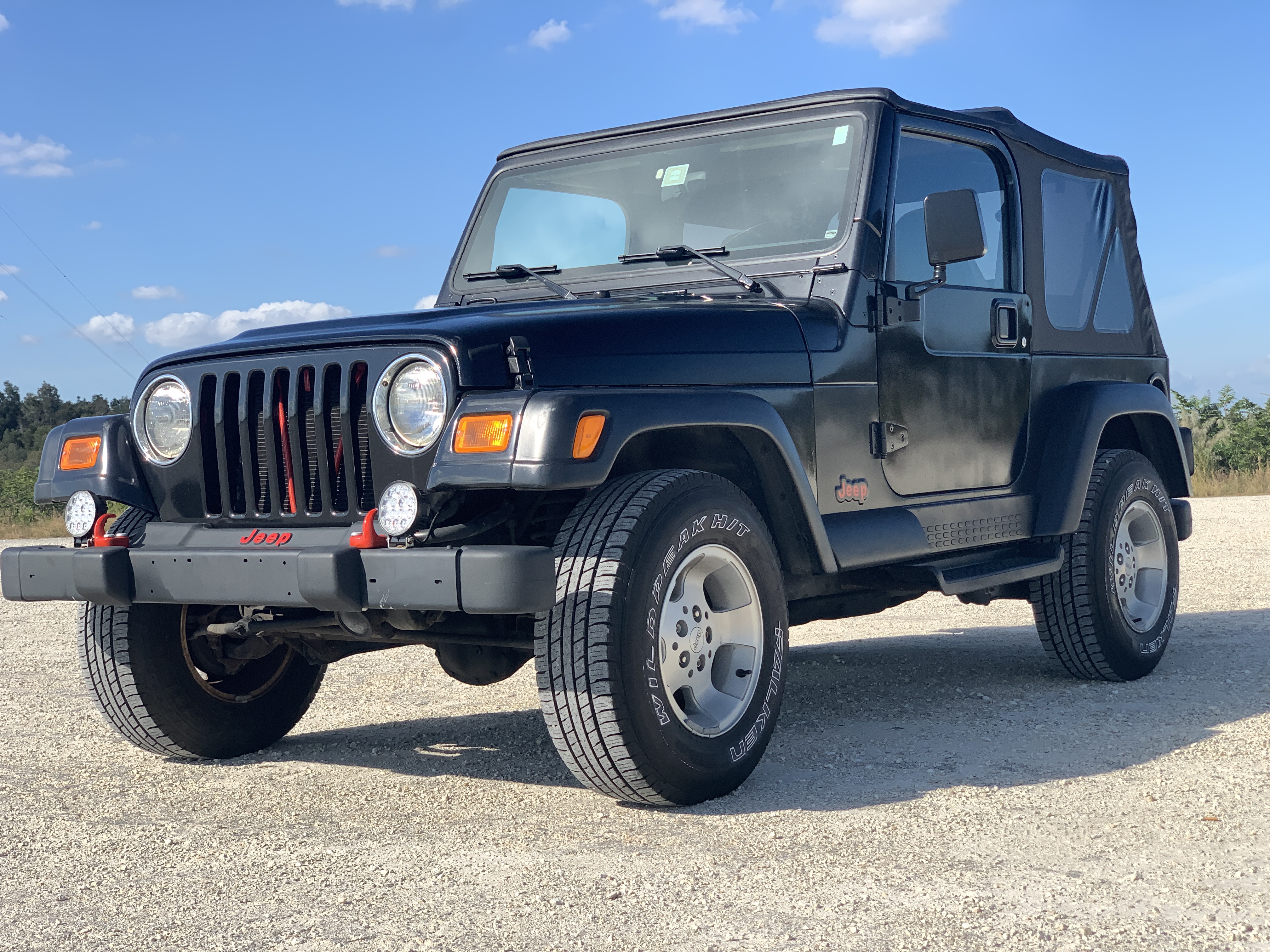 Used 1999 Jeep Wrangler Sahara AWD/4WD image 1