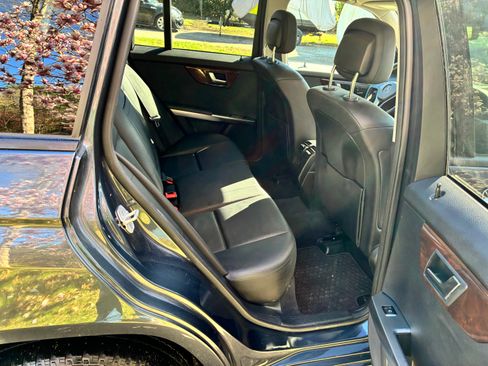 Used 2014 Mercedes-Benz GLK 250 BlueTEC 4MATIC image 10