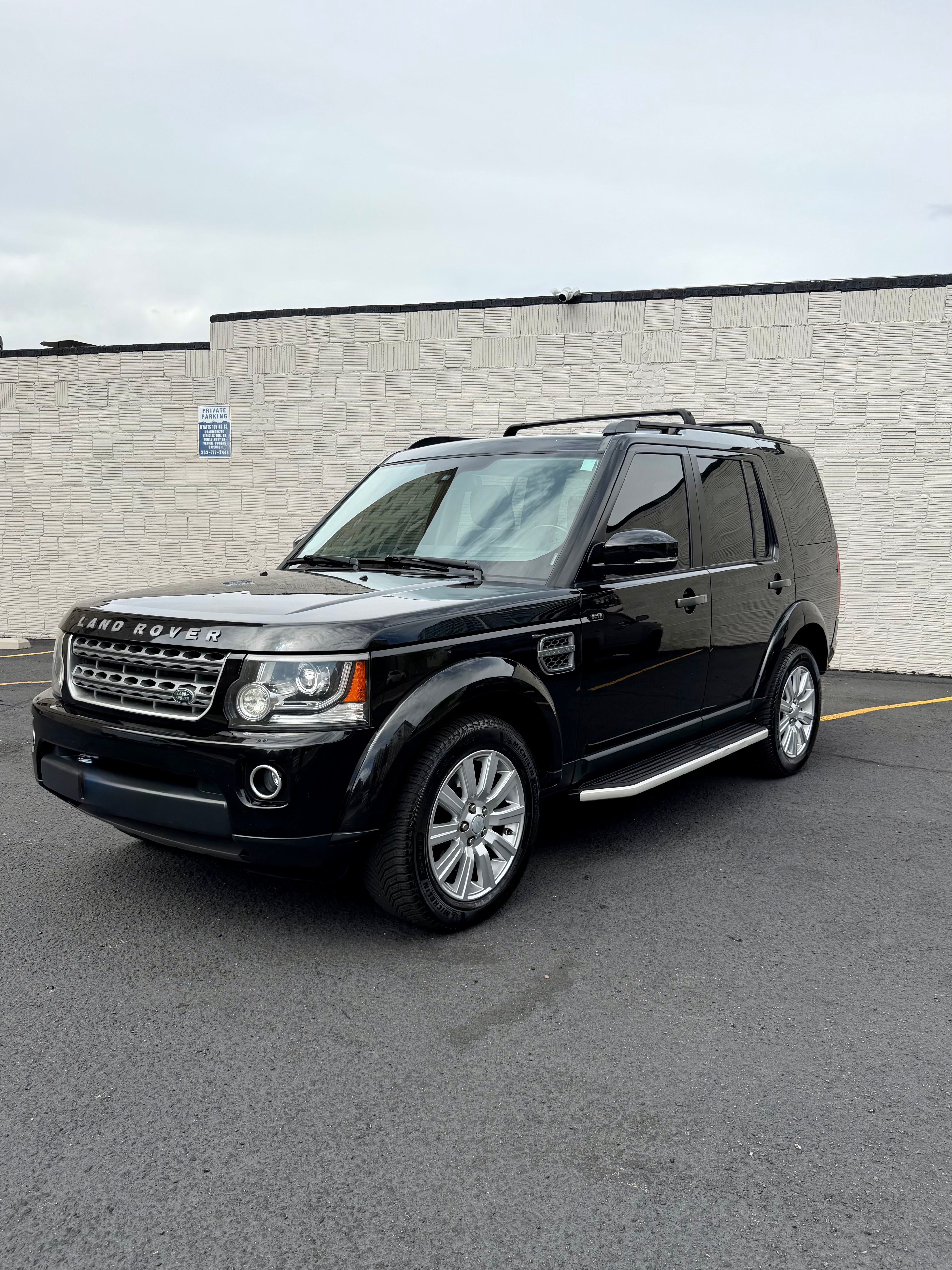 Used 2016 Land Rover LR4 AWD/4WD image 5