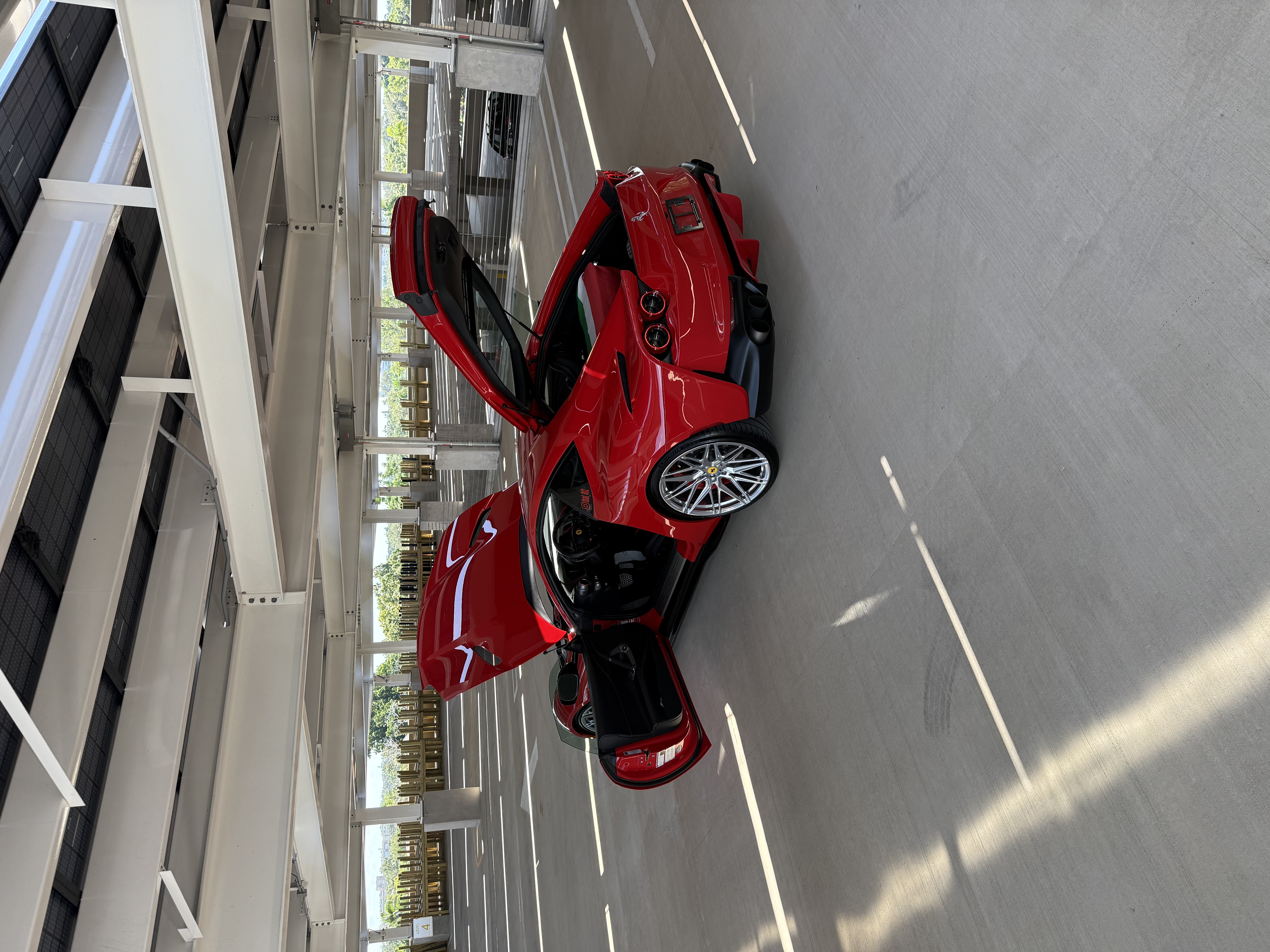 Used 2019 Ferrari 812 Superfast RWD image 21