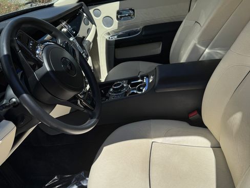 Used 2014 Rolls-Royce Ghost image 5