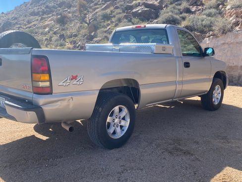 Used 2004 GMC Sierra 1500 W/T image 5