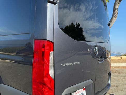 Used 2024 Mercedes-Benz Sprinter 2500 image 20