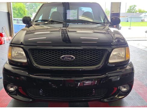 Used 1999 Ford F150 Lightning RWD image 8