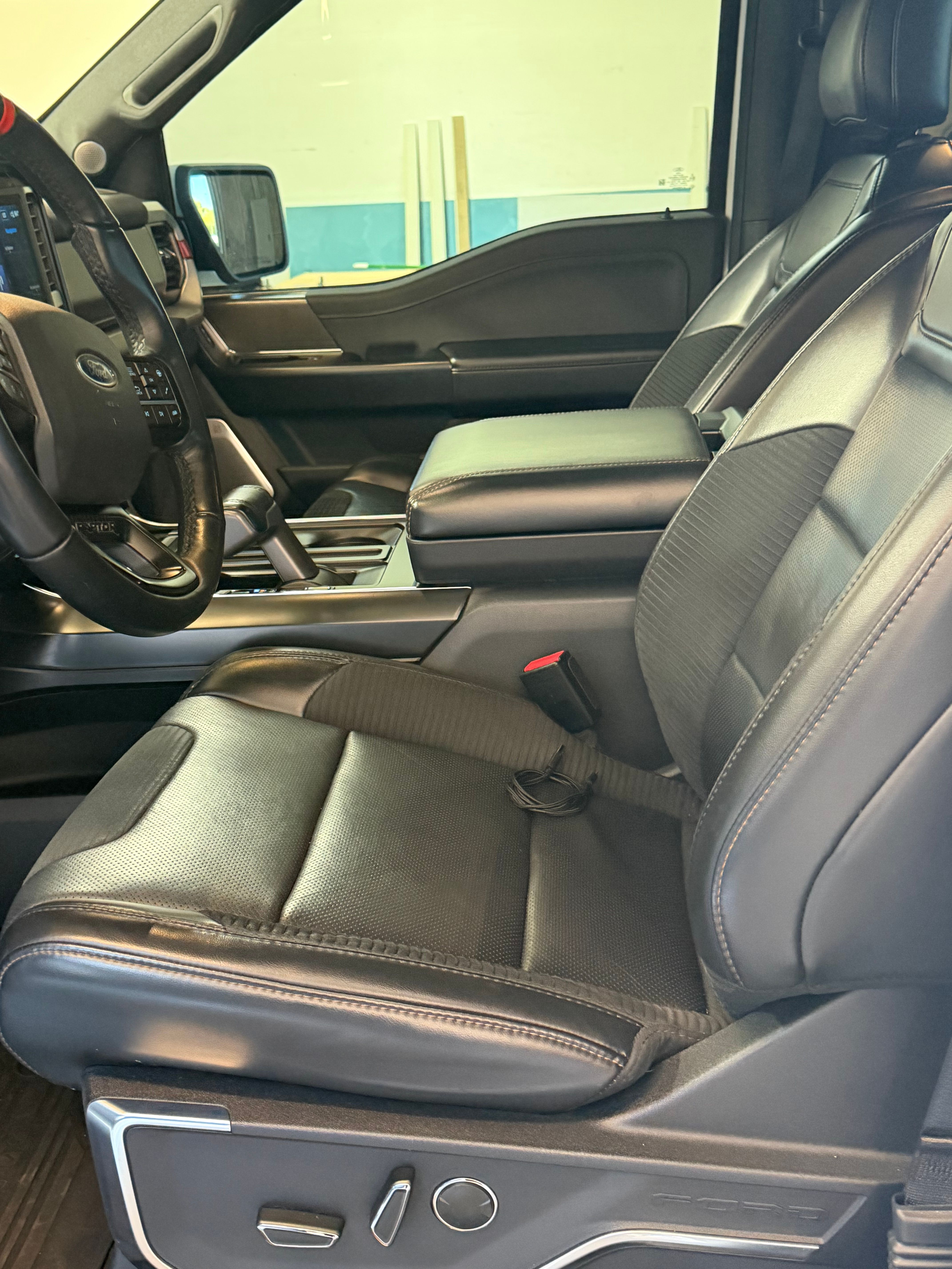 Used 2022 Ford F150 Raptor w/ Raptor 37 Performance Package AWD/4WD image 13