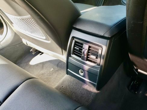 Used 2014 BMW 320i Sedan image 28