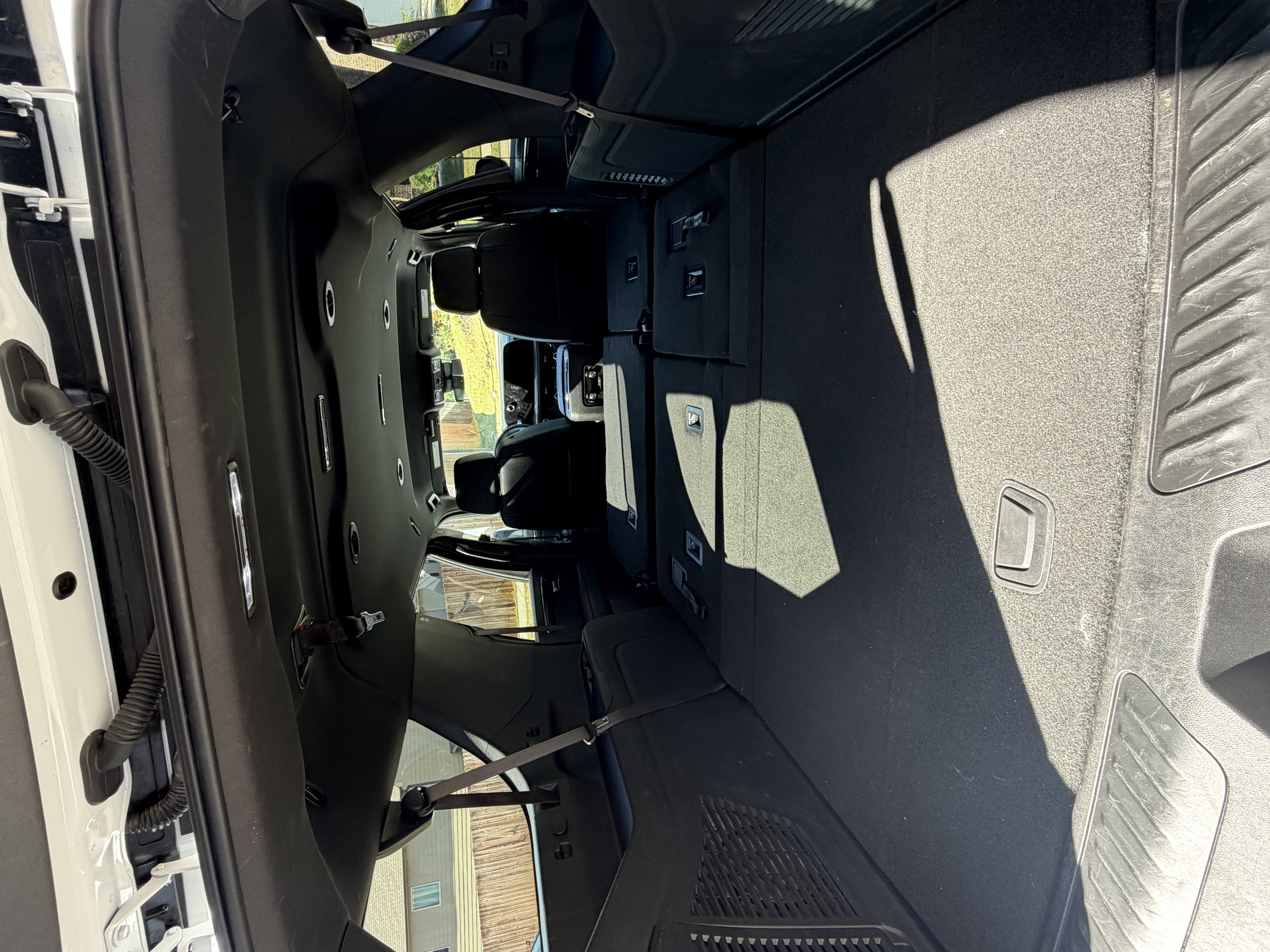 Used 2025 Chevrolet Suburban LT AWD/4WD image 29