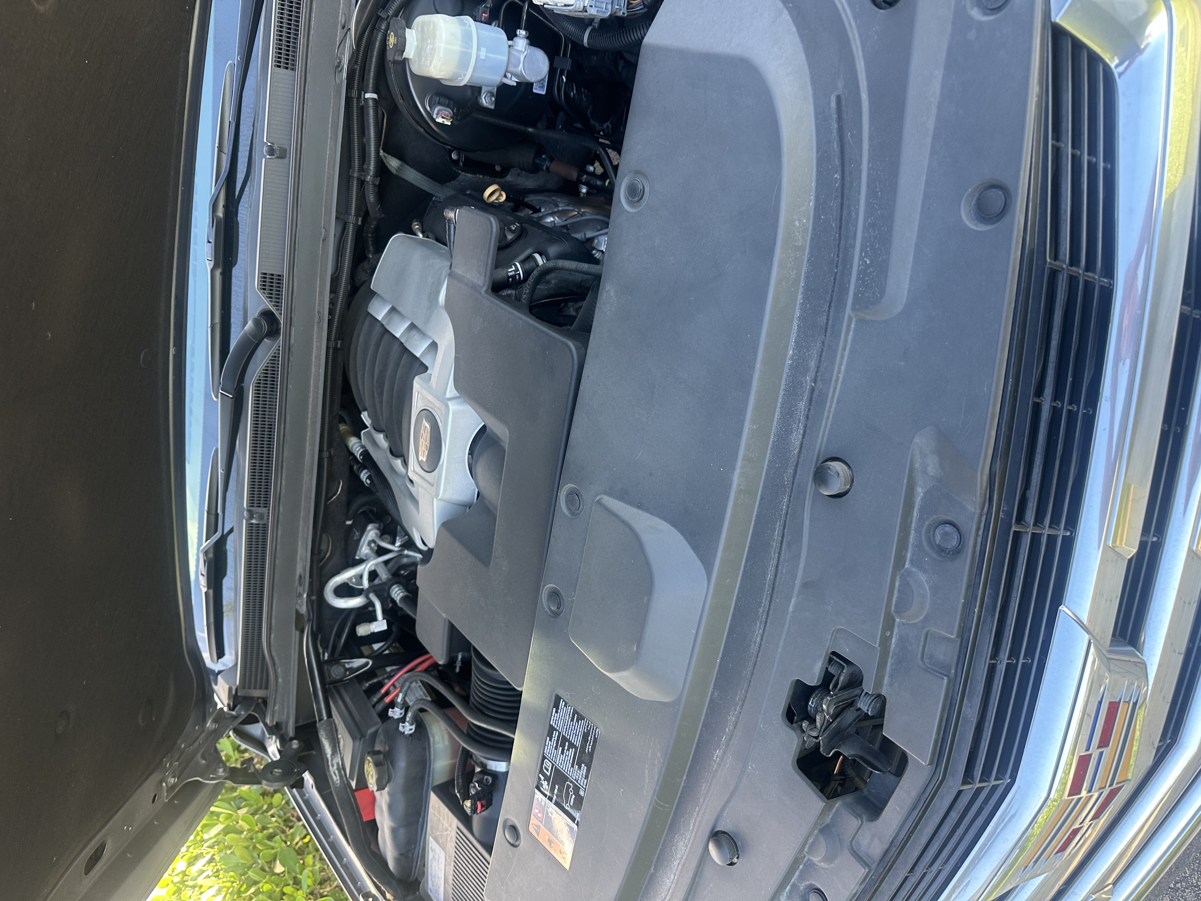 Used 2019 Cadillac Escalade Premium Luxury AWD/4WD image 24