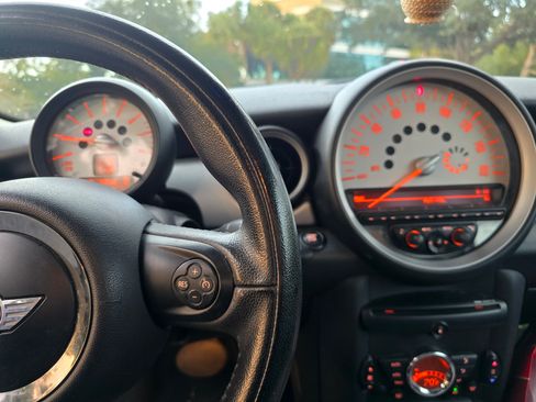 Used 2014 MINI Cooper Clubman image 16