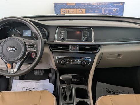 Used 2017 Kia Optima LX FWD image 12