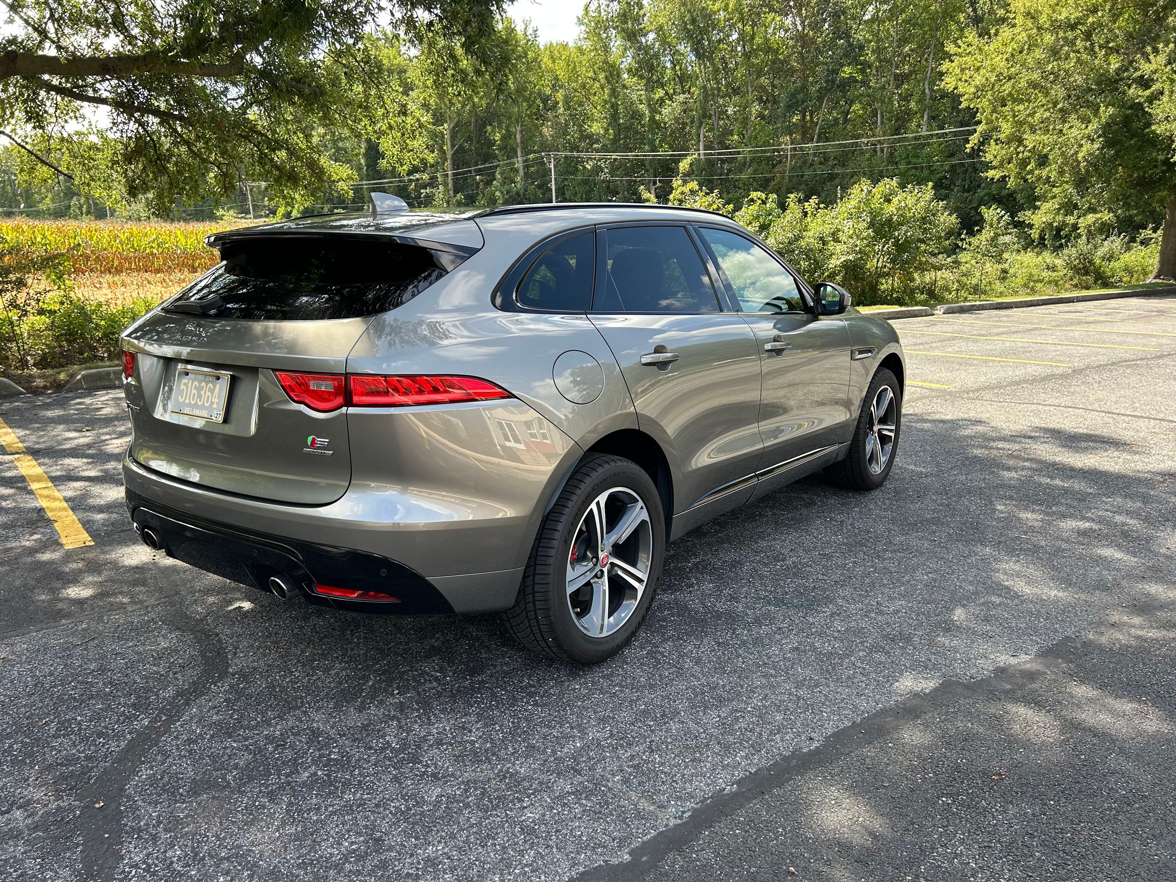 Used 2018 Jaguar F-PACE S AWD/4WD image 6