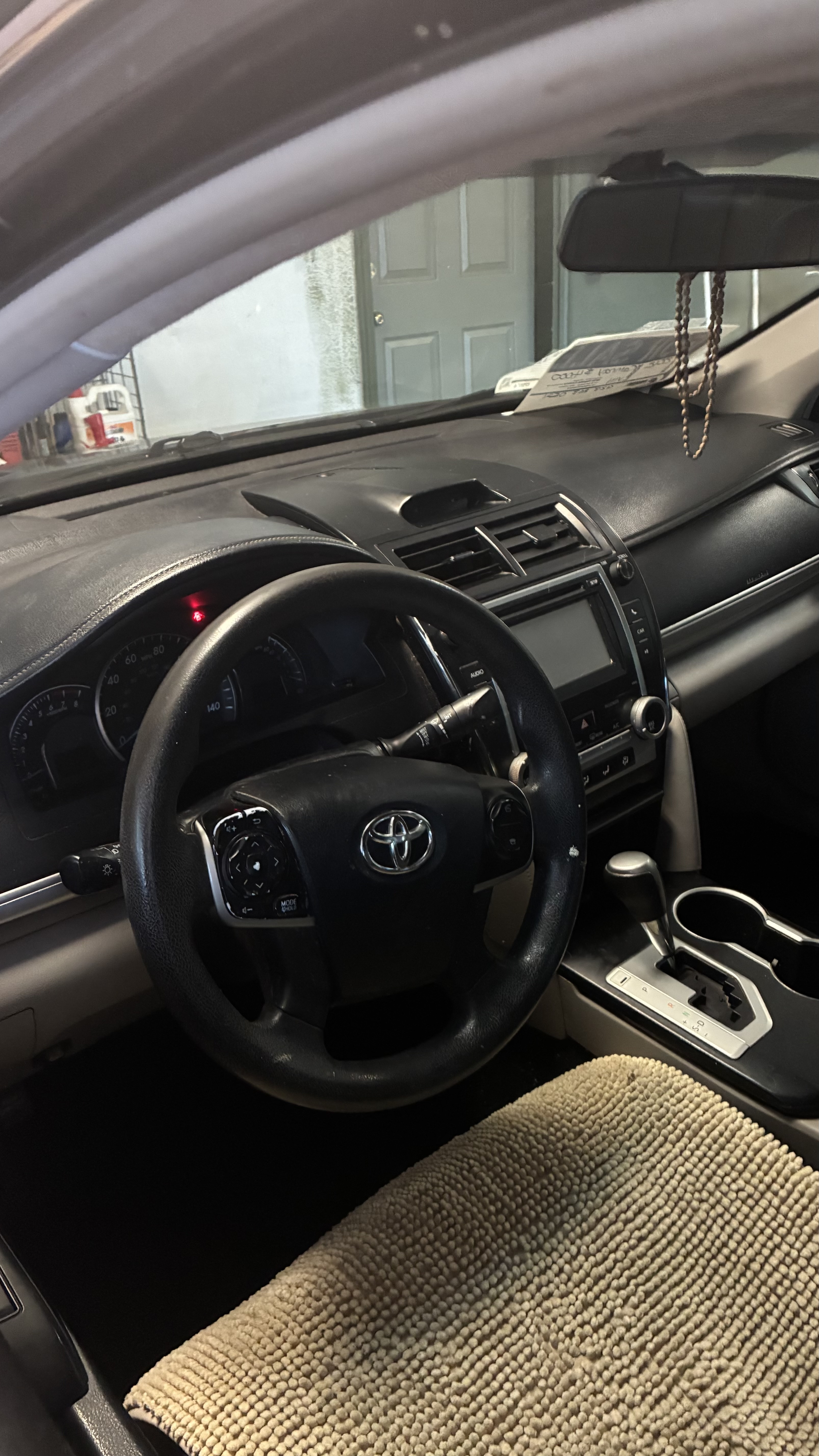 Used 2012 Toyota Camry LE FWD image 4