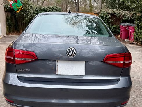 Used 2015 Volkswagen Jetta S image 9