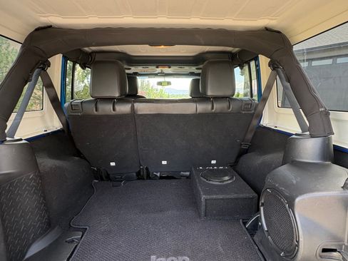 Used 2014 Jeep Wrangler Unlimited Sahara AWD/4WD image 14