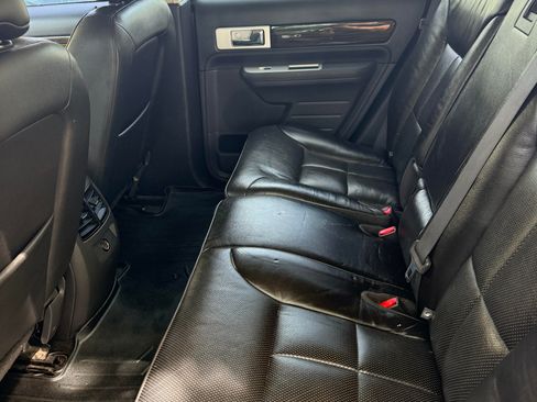 Used 2010 Lincoln MKX AWD image 19