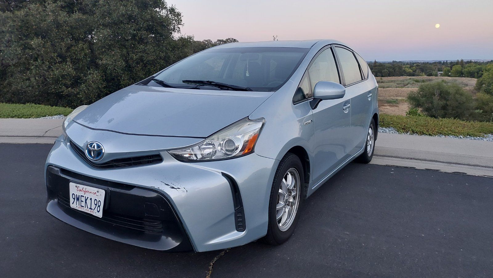 Used 2016 Toyota Prius V Two FWD image 2